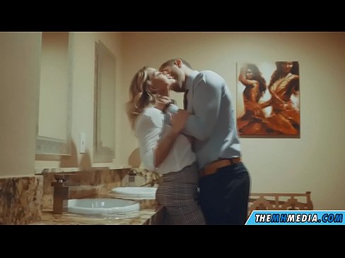 ❤️ Коли грудаста блондинка спокушає вас у громадському туалеті ☑ Якісне порно на uk.rex-porn-com.ru
